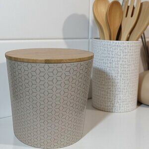 TableCraft Gray Canister with Bamboo Lid
